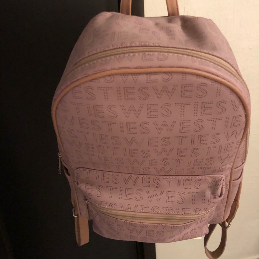 Super cute backpack🎀